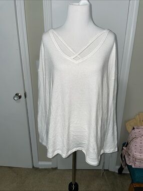 White Crisscross V-Neck Lightweight Knit Top